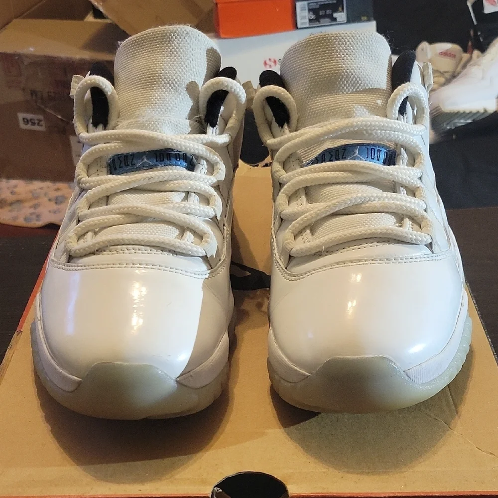 Jordan 11 Retro Low 